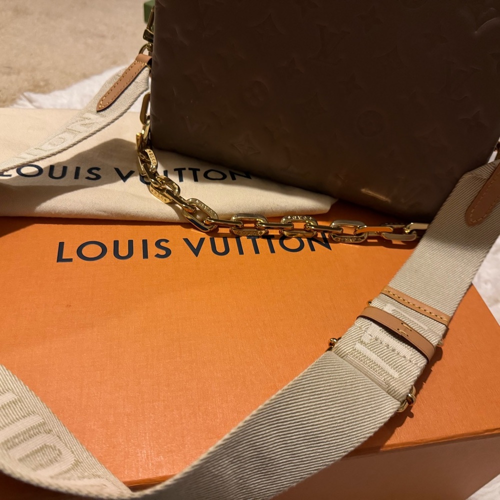 Louis Vuitton Beige Crossbody Bag with Gold Chain